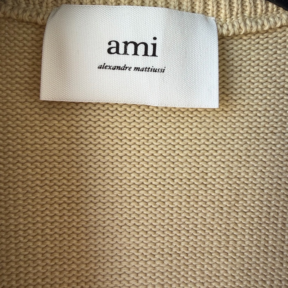 AMI Paris Men's
Tonal Heart
Cardigan in Cream - Picture 5 of 11